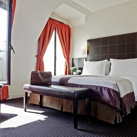 Hotel Plaza Tour Eiffel Parigi