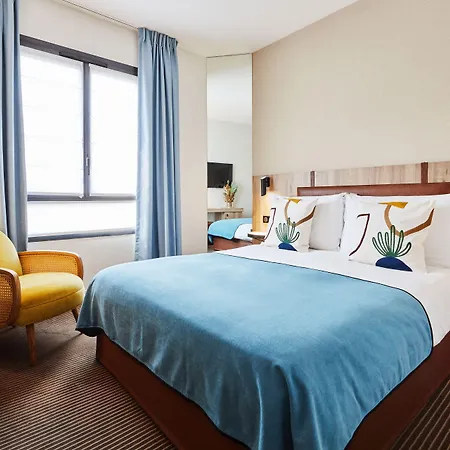Hotel Plaza Tour Eiffel