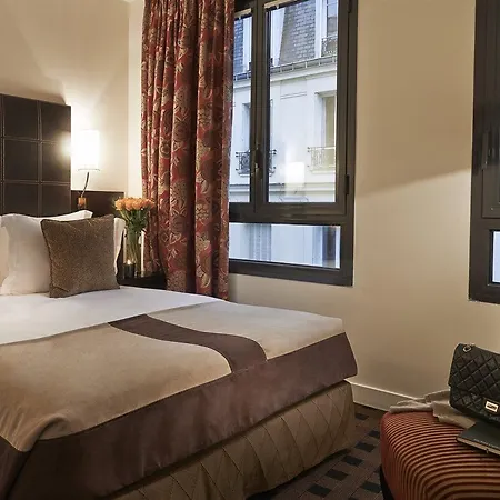 Hotel Plaza Tour Eiffel Parigi