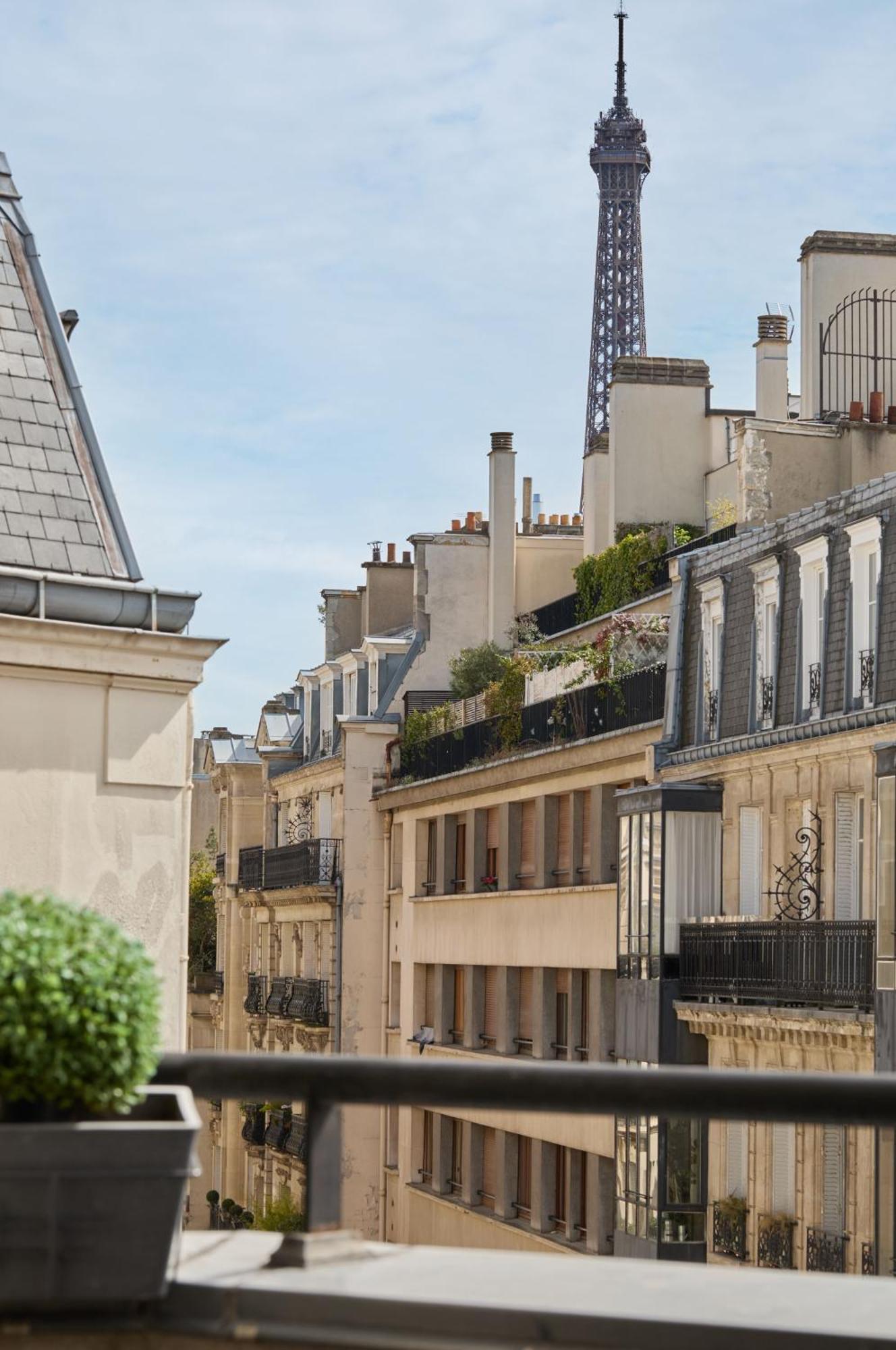 Hotel Plaza Tour Eiffel